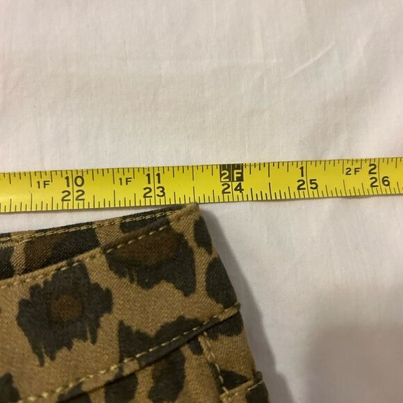 NWOT G.I.L.I. Ankle Pants Dual Stretch Leopard Print Brown Denim size 26W P - Picture 11 of 12